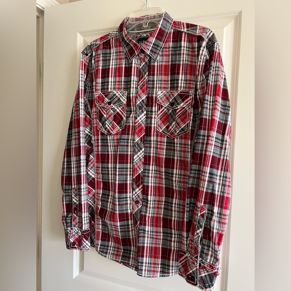 Buckle Black button down. Size Large